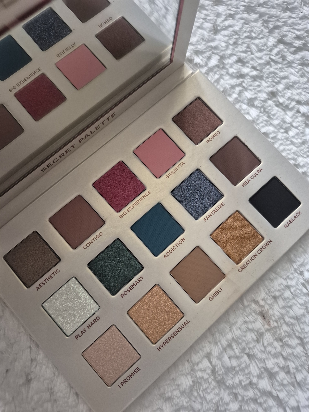 Nabla Secret Eyeshadow Palette